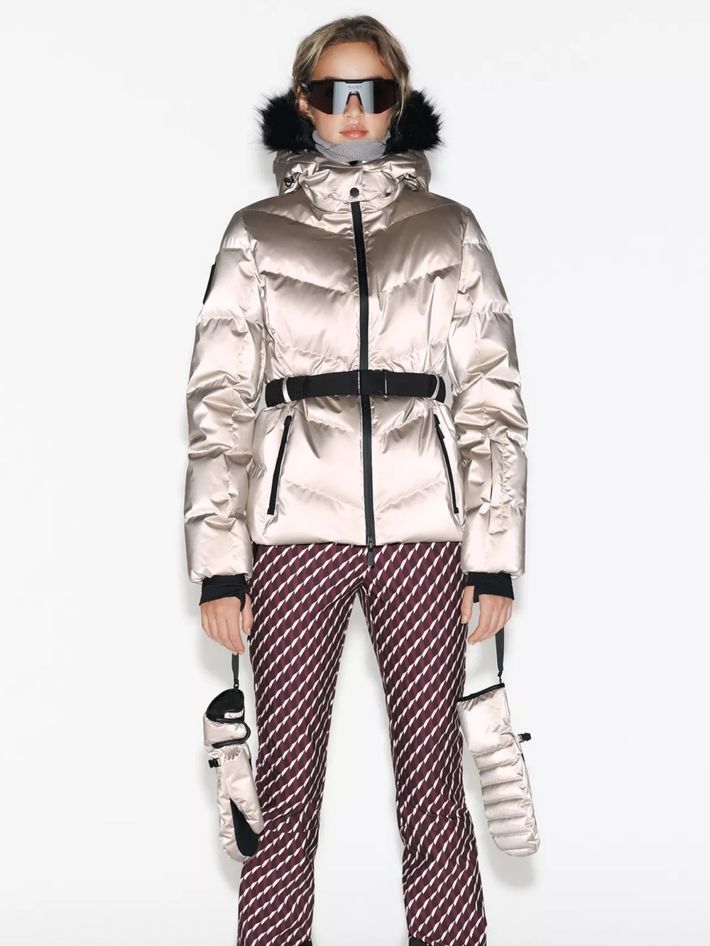 80% DOWN 20% FEATHER WATER RESISTANT
WINDPROOF RECCO® TECHNOLOGY SKI COLLECTION